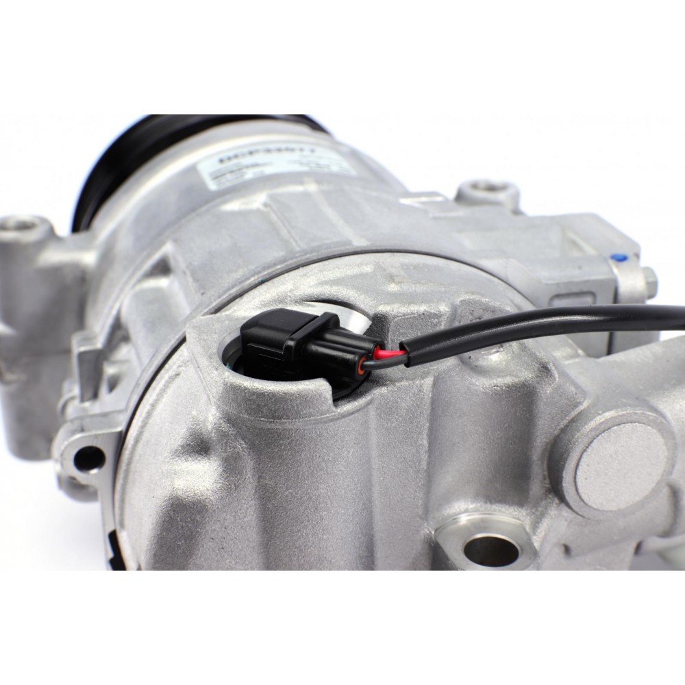 Компресор кондиціонера VW T5 2.0TDI 15- (упаковка Denso)