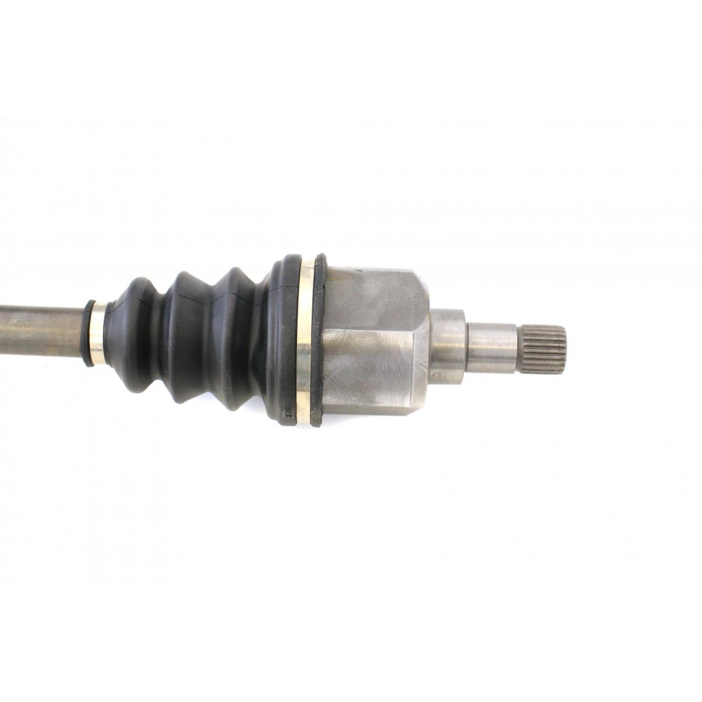 Піввісь (передня) Citroen C4/Peugeot 3008 14- (L) (28x24/688)
