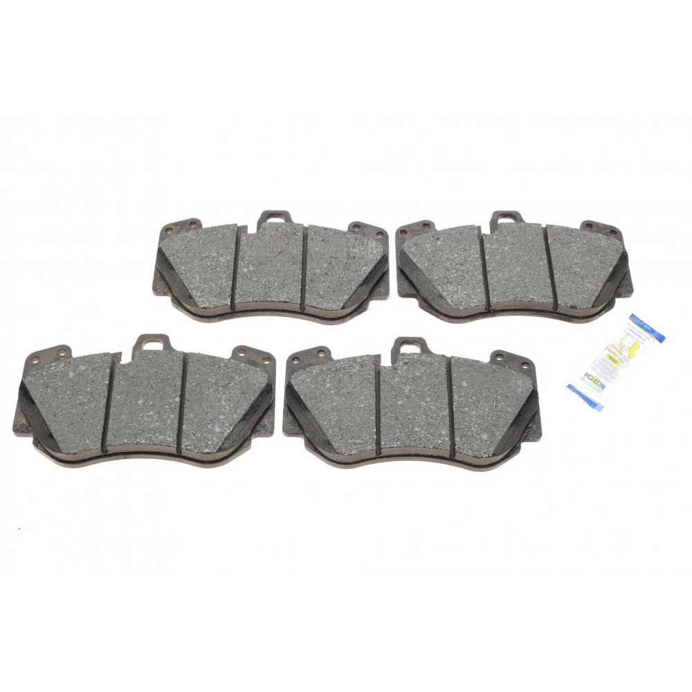 Колодки гальмівні (передні) Audi RS4/RS5 05-17/A8 03-10/VW Phaeton 05-16 (Brembo)