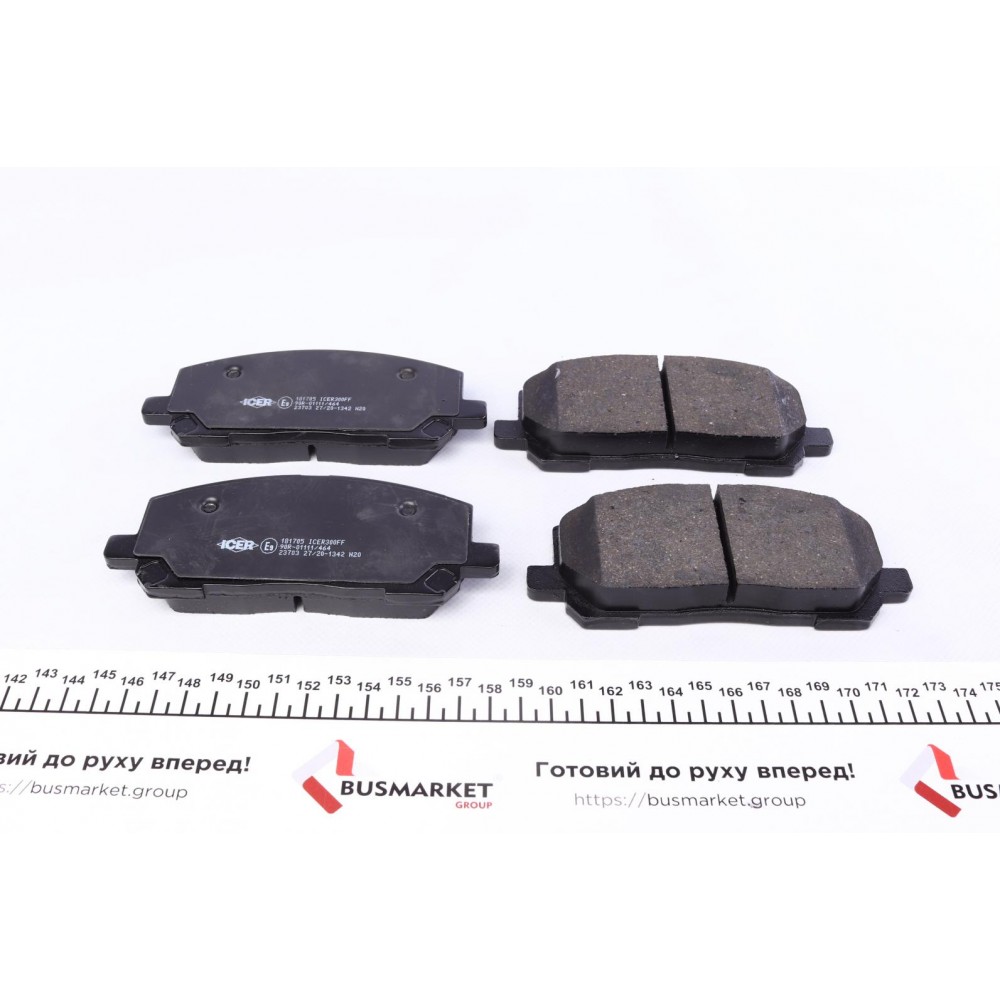 Колодки гальмівні (передні) Lexus RX 98-03/Toyota Highlander/Kluger 00-10/Harrier 97-03