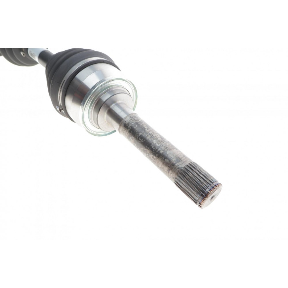 Піввісь (передня) Mitsubishi L200/Pajero 2.4-3.5 90- (R) (533mm)