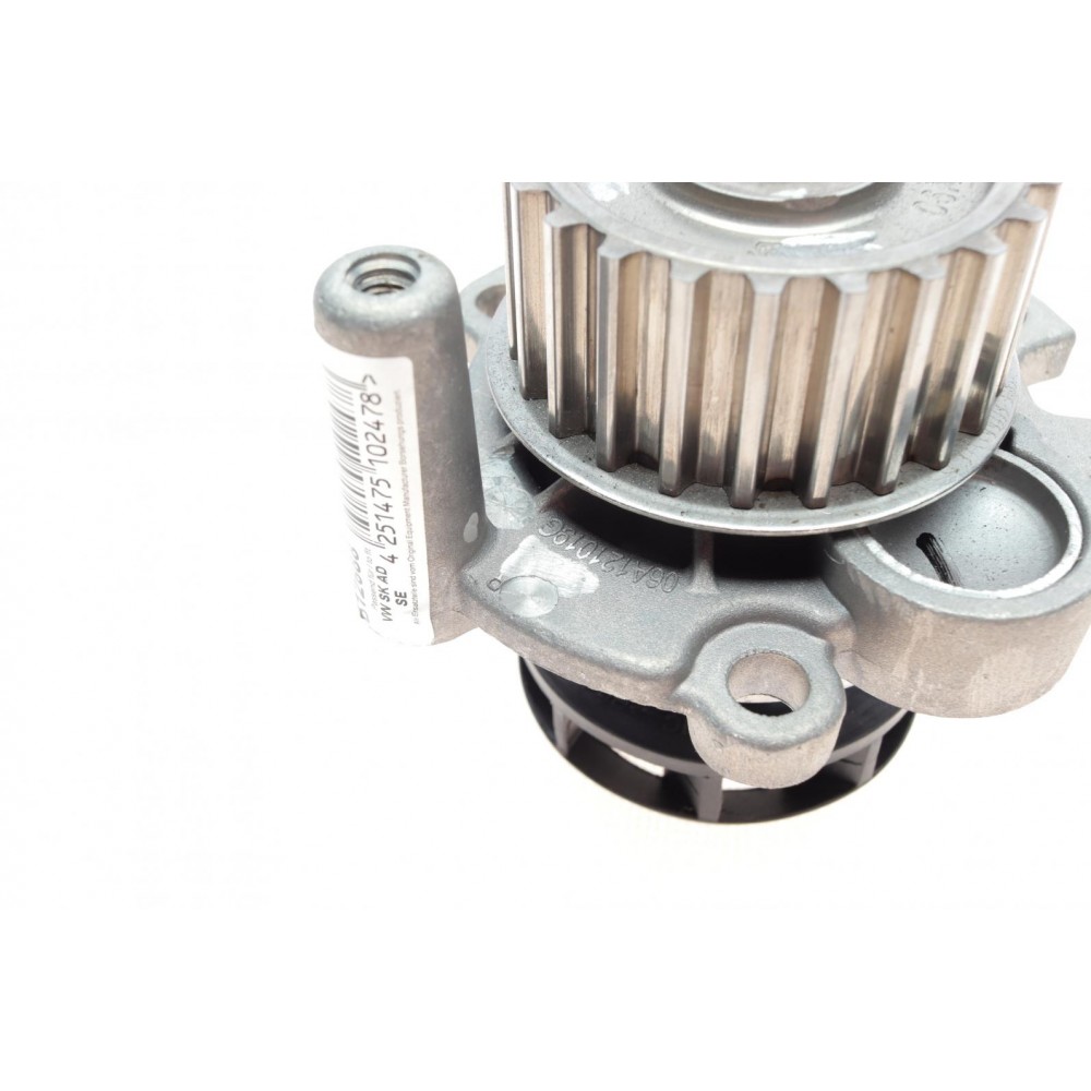 Помпа води Audi A4/A6/VW Caddy/Golf IV/Passat/T5 1.8T/2.0 03-