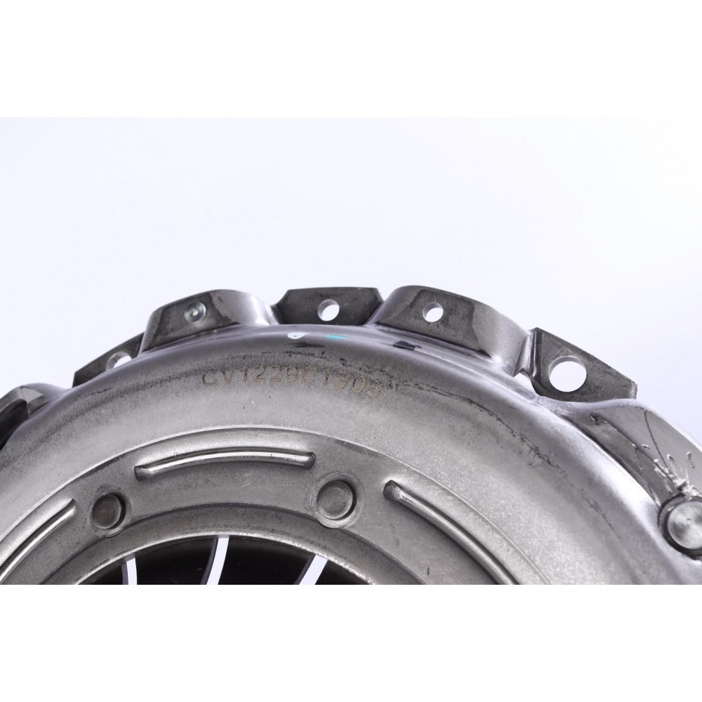Комплект зчеплення VW Passat 1.9 TDI 00-05 (d=240mm) (+вижимний) (замінено JT7870)