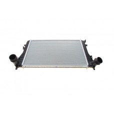 Радіатор інтеркулера VW Passat/Sharan/Tiguan 1.4-2.0D 05-