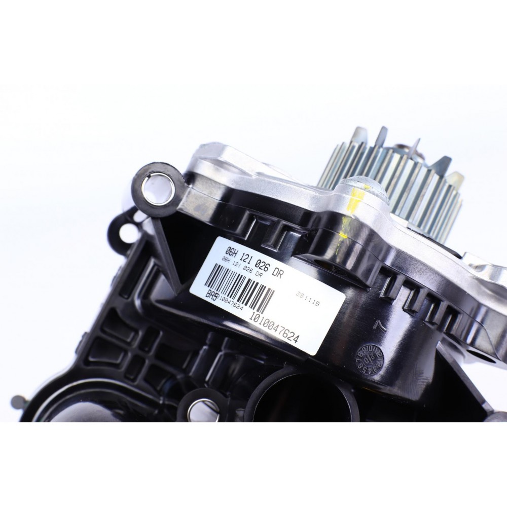 Помпа води Audi A3-A8 1.8TFSI/2.0TFSI/Skoda Octavia 1.8TSI/2.0RS/VW Golf V/VI 2.0TSI 06- (пластик)