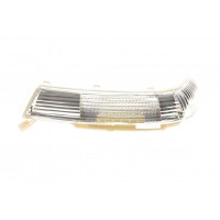 Повторювач повороту на дзеркало VW Touareg 02-10 (R)