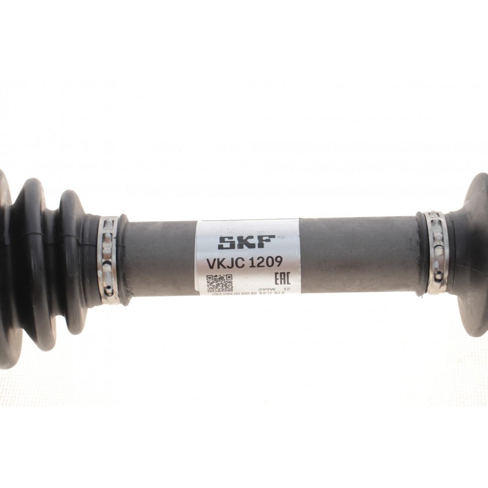 Піввісь (передня BMW X5 (E53) 00- (L) (30x27x585)