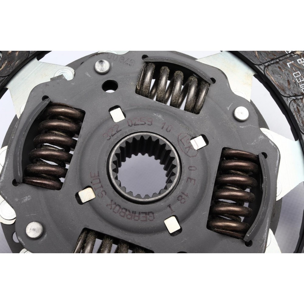 Комплект зчеплення Ford Mondeo 1.6/1.8i 16V 93-96 (d=220mm) (+вижимний)