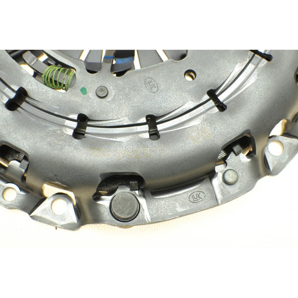 Комплект зчеплення BMW 3 (E90/F30/F80)/X3 (F25) 04-18 (d=240mm) (+вижимний) B47/M47/N47