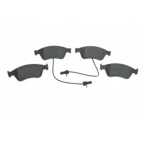 Колодки гальмівні (передні) Audi A6 06-11/A8 02-10/VW Phaeton 02-16 (+датчики)