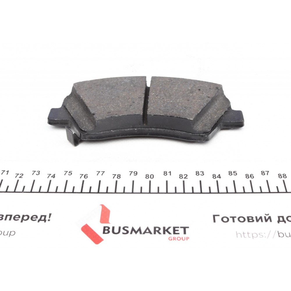 Колодки гальмівні (передні) Hyundai Elantra 10-/ i30 11-/ Kia Cee 12- R15 (Bosch) (з аксесуарами)