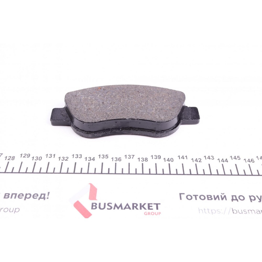 Колодки гальмівні (передні) Fiat Panda 03-/500/500C 07-/Ford Ka II 08-16 (+датчик)