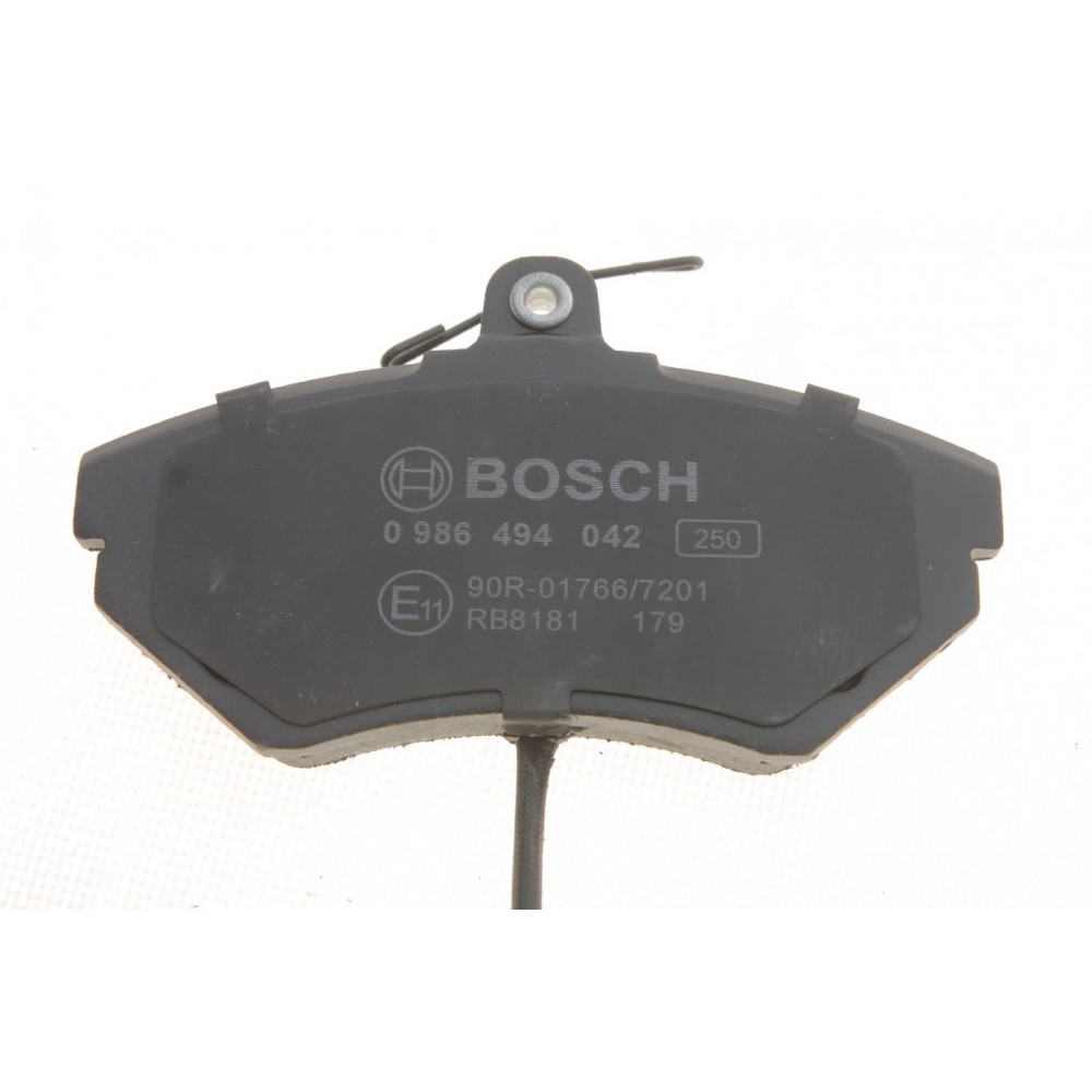Колодки гальмівні (передні) Audi A4 94-08/Seat Exeo 08-13/VW Passat B5 96-00 (+датчики)