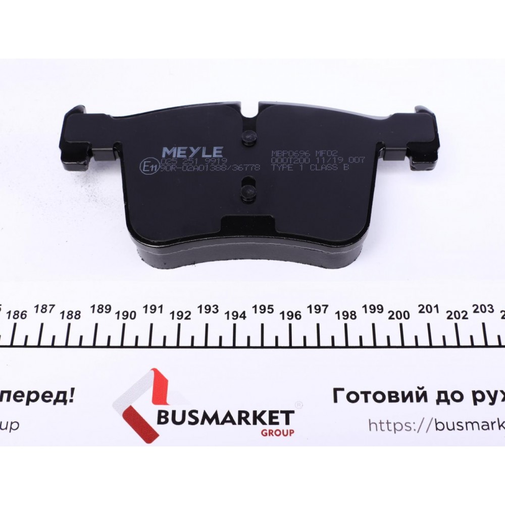 Колодки гальмівні (передні) BMW 1 (F20)/2 (F22)/3 (F30)/4 (F32) 11-