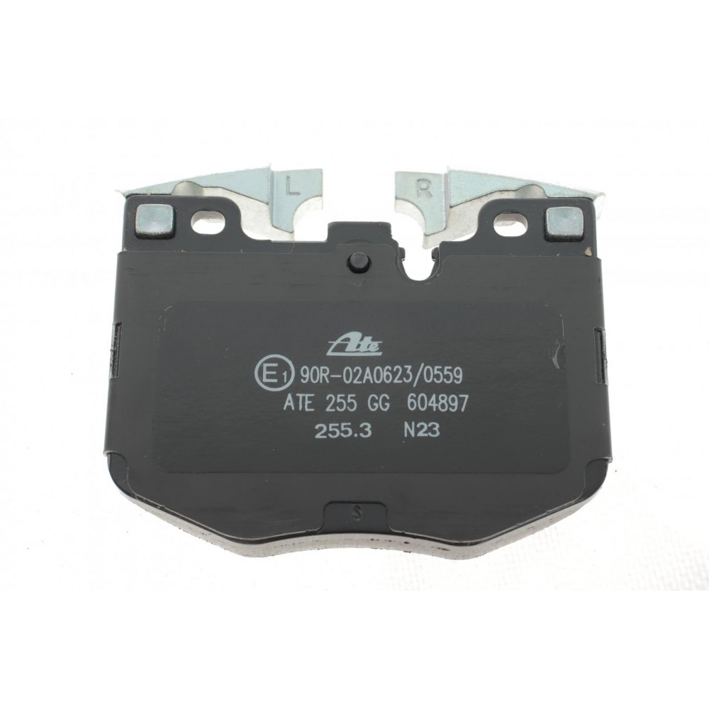 Колодки гальмівні (передні) BMW 3 (G20) 18-/5 (G30/F90)/7 (G11/G12) 15- (Brembo)