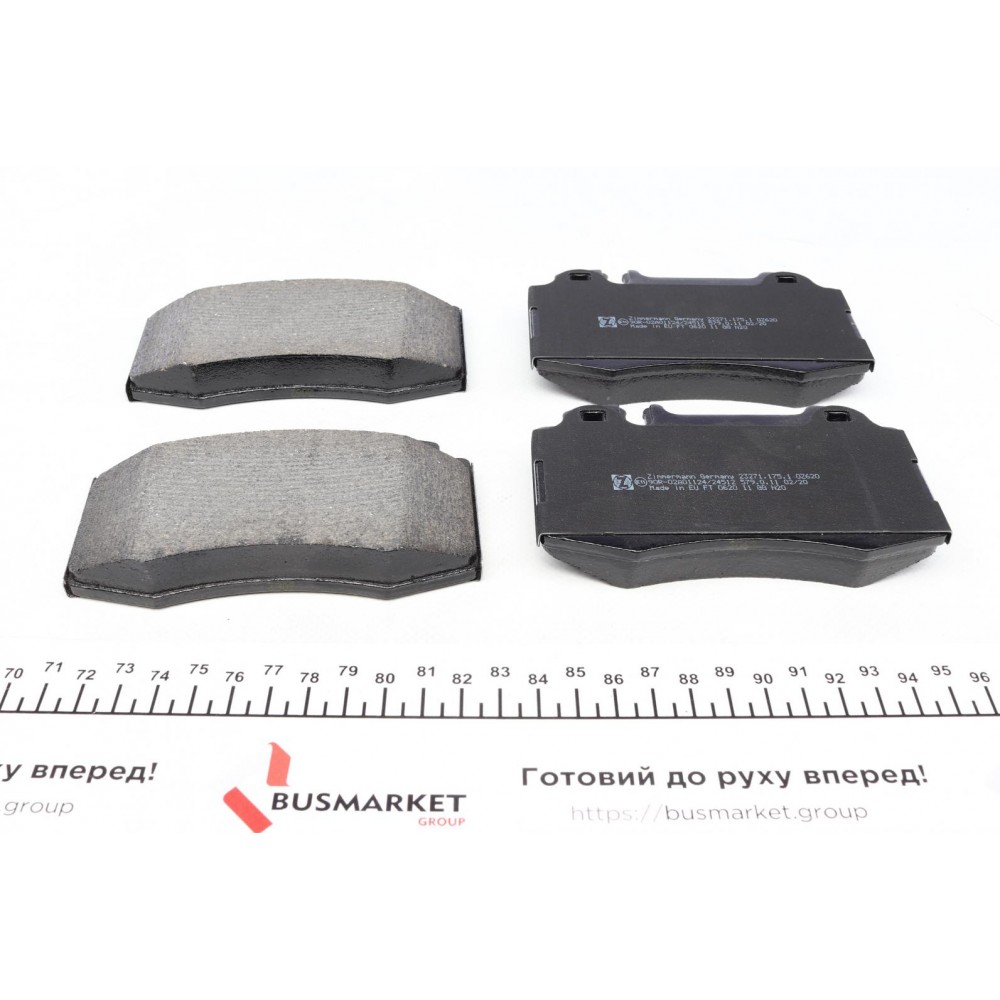 Колодки гальмівні (передні) MB S-class (W220) 98-05 (Brembo)