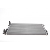 Радіатор охолодження Skoda Octavia/VW Bora/Golf IV 1.4-2.3/1.9TDI