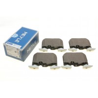 Колодки гальмівні (передні) BMW 1 (F20/F21)/ 3 (F30/F31/F34)/ i8 (I12) 11- (Brembo) B47/N13/N47/N55