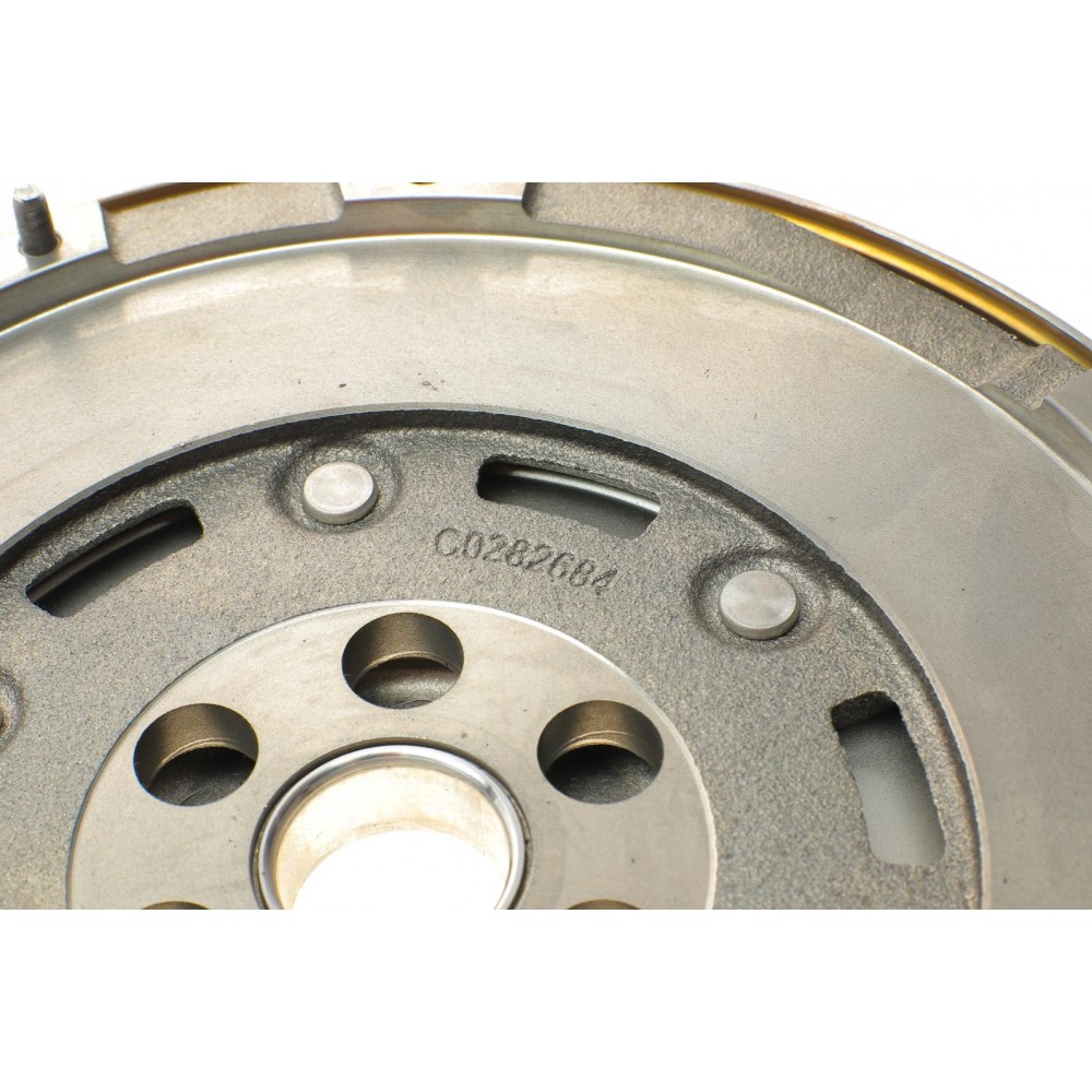 Демпфер + комплект зчеплення Citroen C4/Peugeot 3008/5008/508 1.6 HDi 10-