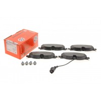 Колодки гальмівні (передні) VW Golf VII/VIII/Passat/Seat Leon 12- (TRW) (з датчиком)