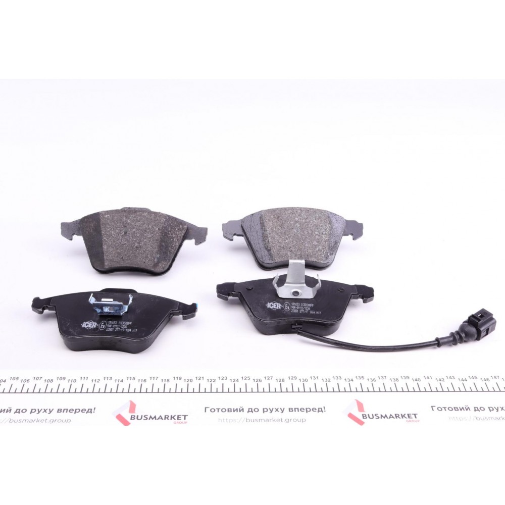 Колодки гальмівні (передні) Audi A3/TT/Skoda SuperB/VW Passat B6/B7/Golf IV-VI 02-15 (+датчик)