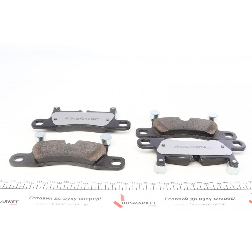 Колодки гальмівні (задні) VW Touareg/Porsche Cayenne 10- (187.4x76)(Brembo)(з низьким продукуванням пилу)