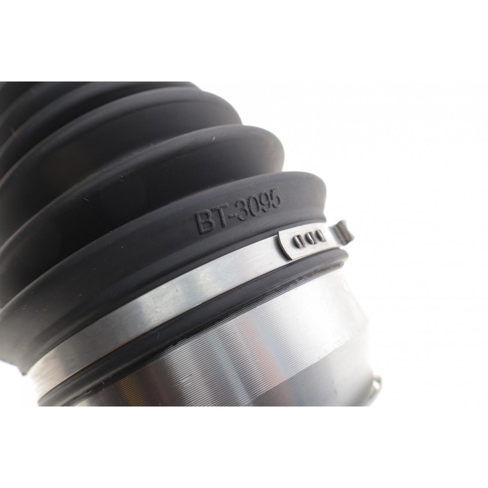 Піввісь (передня) Mitsubishi L200/Pajero 2.4-3.5 90- (R) (533mm)