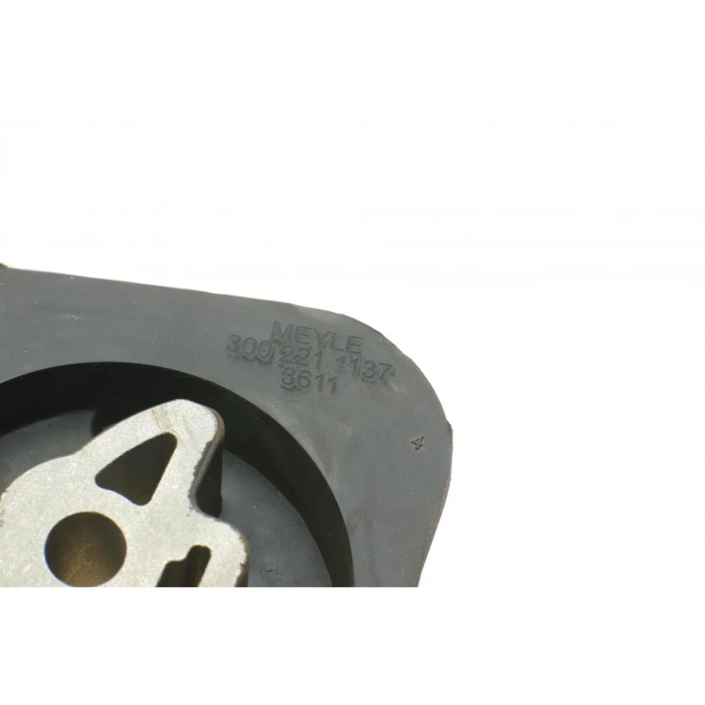 Подушка АКПП BMW X3 (E83) 2.0D 07-11