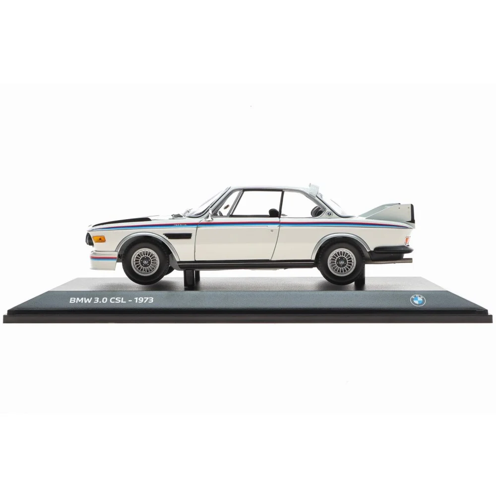 Модель автомобиля BMW 3.0 CSL 1:18