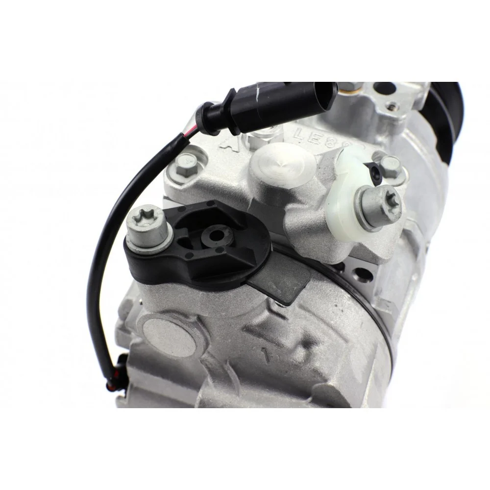 Компресор кондиціонера VW T5 2.0TDI 15- (упаковка Denso)