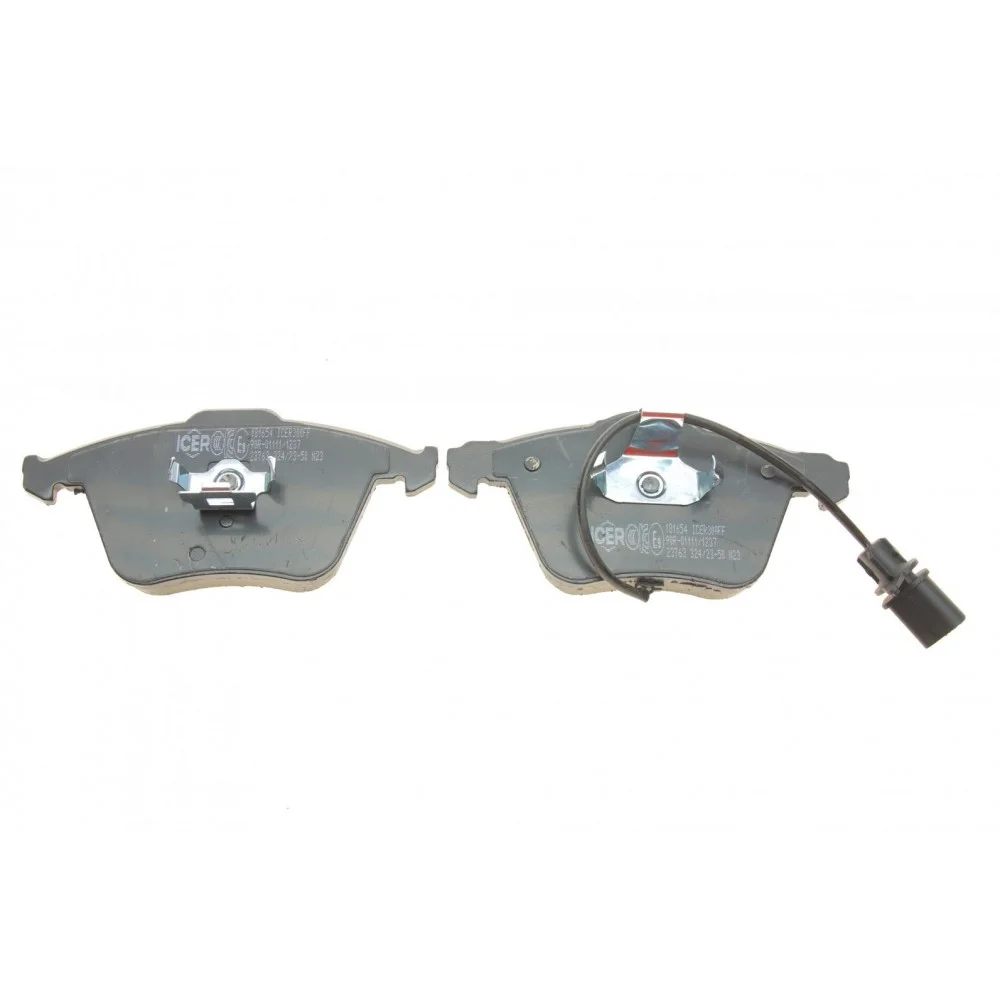 Колодки гальмівні (передні) Audi A4 03-09/A6/A8 03-11/Seat Exeo 08-13 (+датчики)