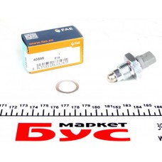 Датчик увімкнення заднього ходу Toyota Camry/Corolla/Rav 4 84- (M18x1.5)