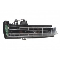 Повторювач повороту на дзеркало MB C-class (W204)/E-class (W212) 09-16 (L)